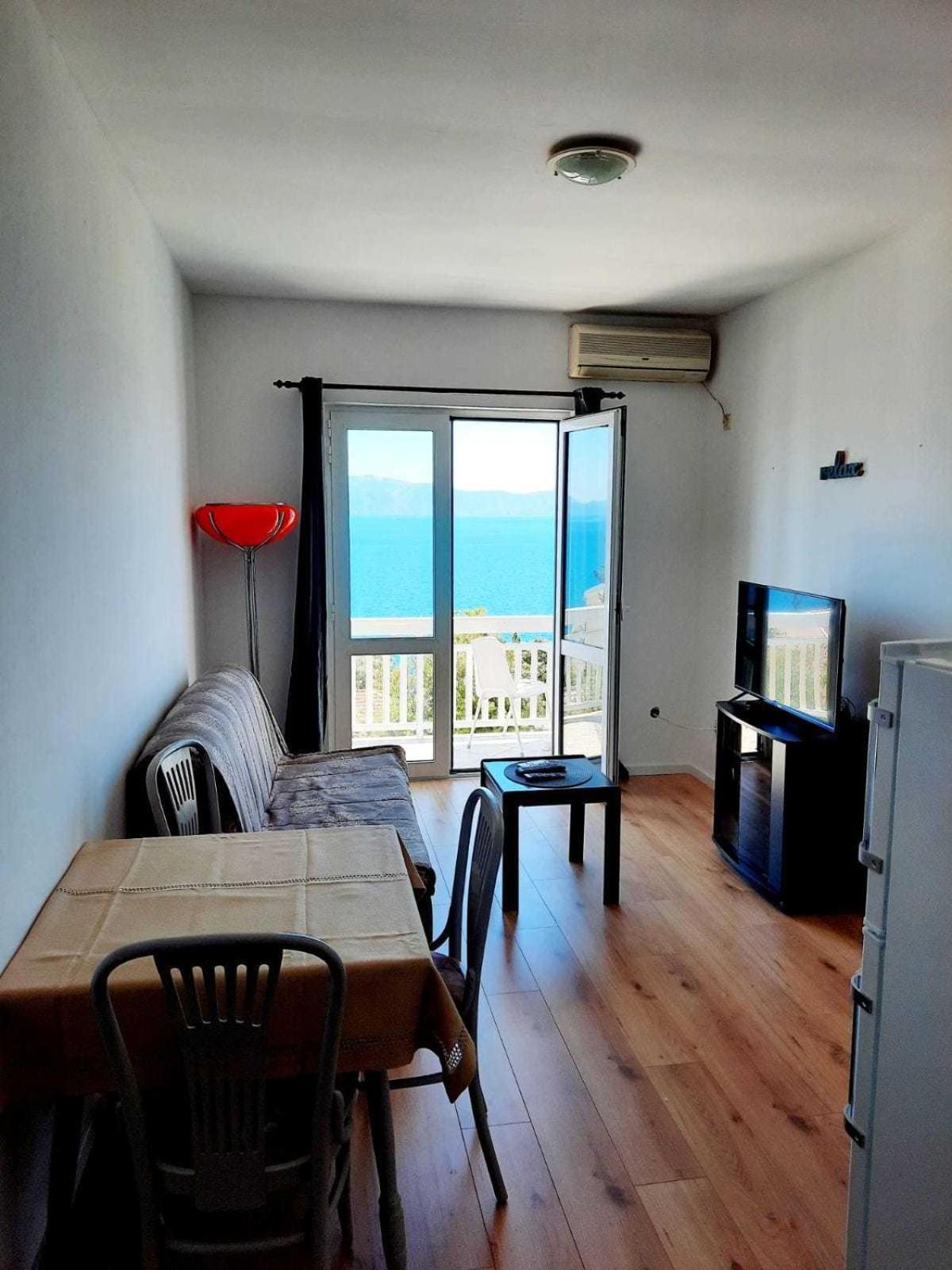 Apartments Elenora Brist Zewnętrze zdjęcie