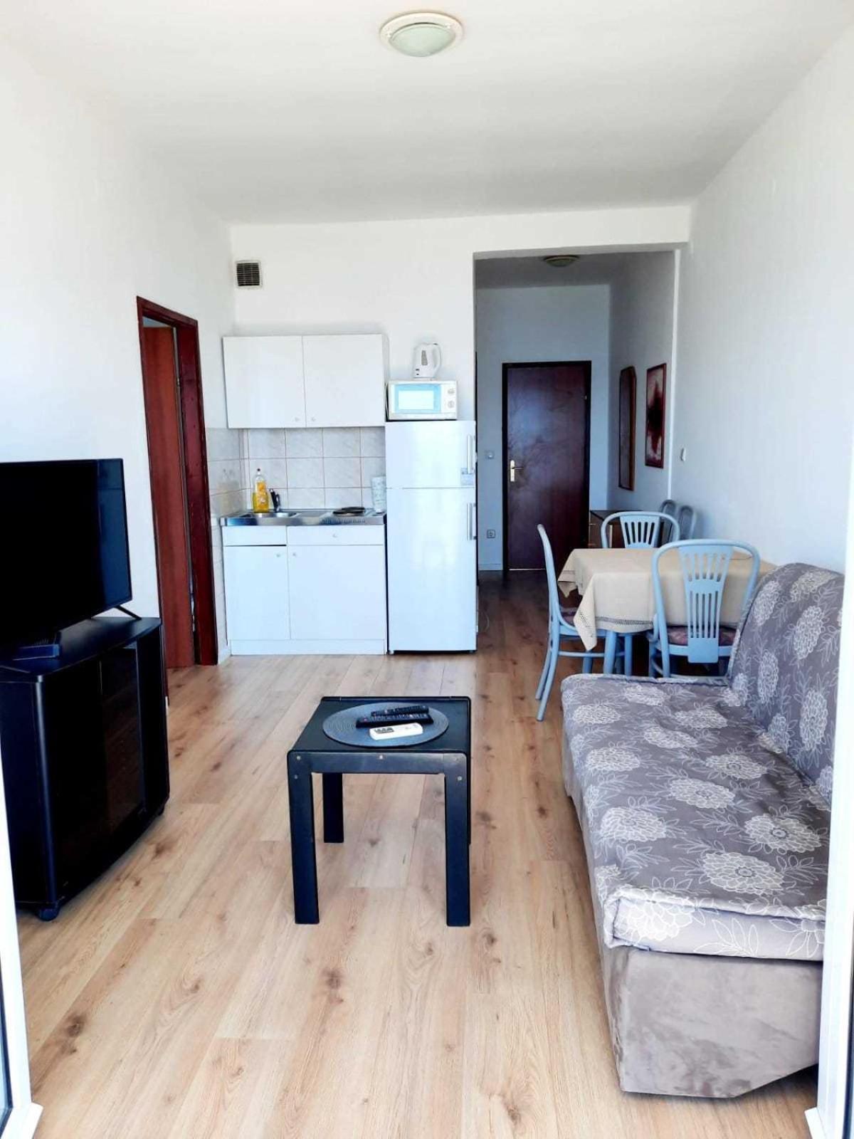 Apartments Elenora Brist Zewnętrze zdjęcie