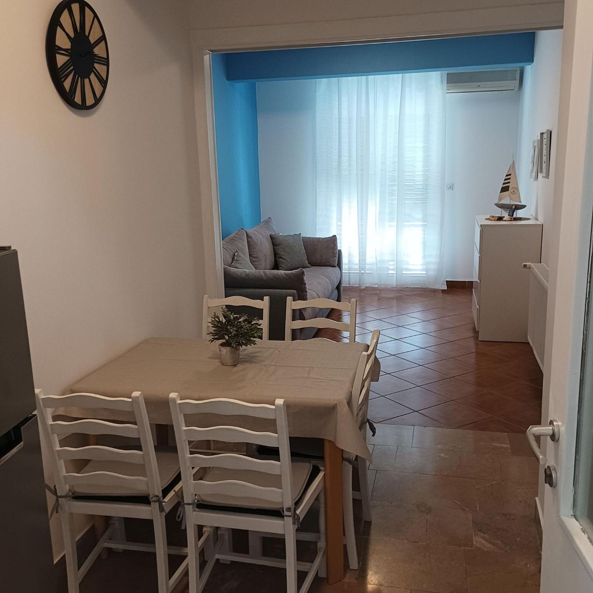 Apartments Elenora Brist Zewnętrze zdjęcie