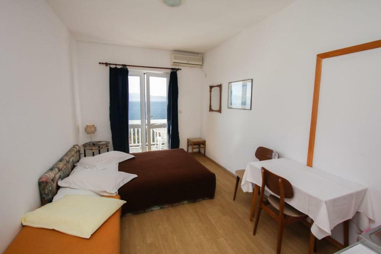 Apartments Elenora Brist Zewnętrze zdjęcie