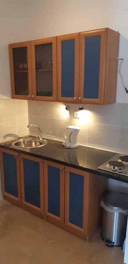 Apartments Elenora Brist Zewnętrze zdjęcie