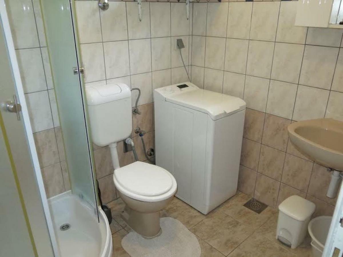 Apartments Elenora Brist Zewnętrze zdjęcie