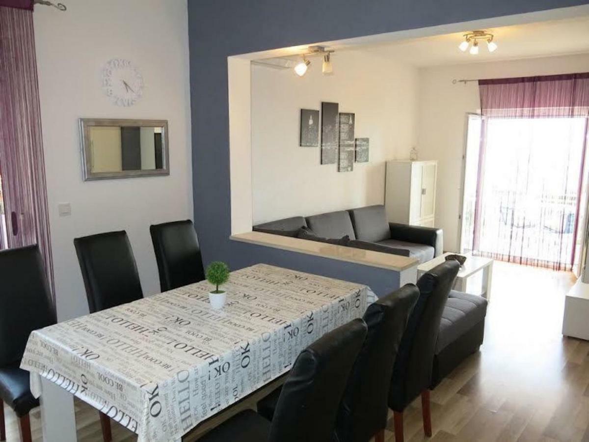 Apartments Elenora Brist Zewnętrze zdjęcie
